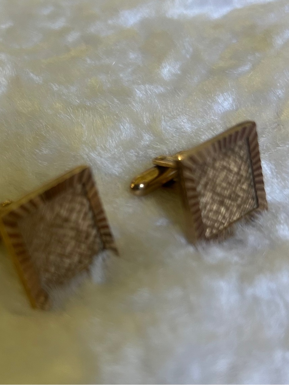 🍀VTG Classic Oleg Cassini Square Textured Gold Cufflinks